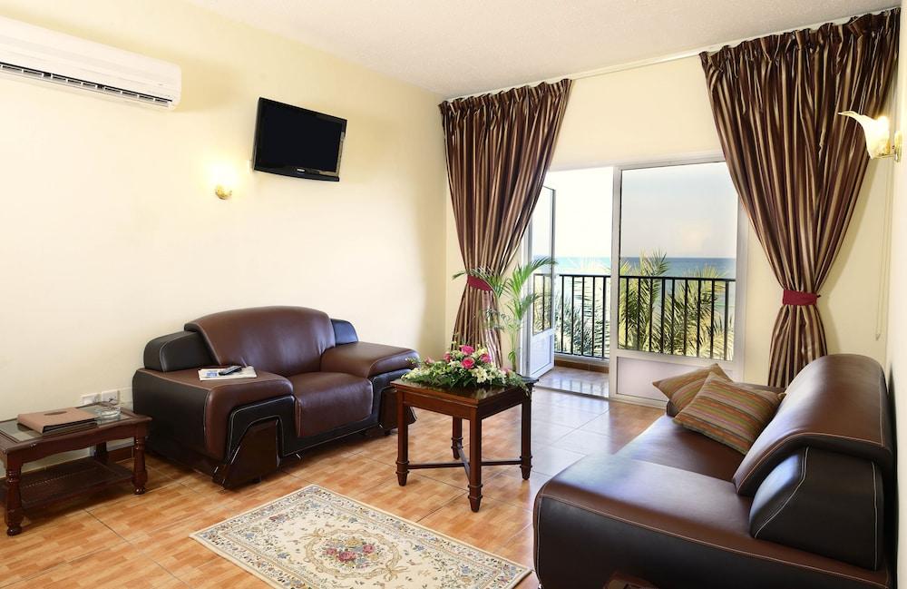 Resort Sur Beach Holiday Esterno foto