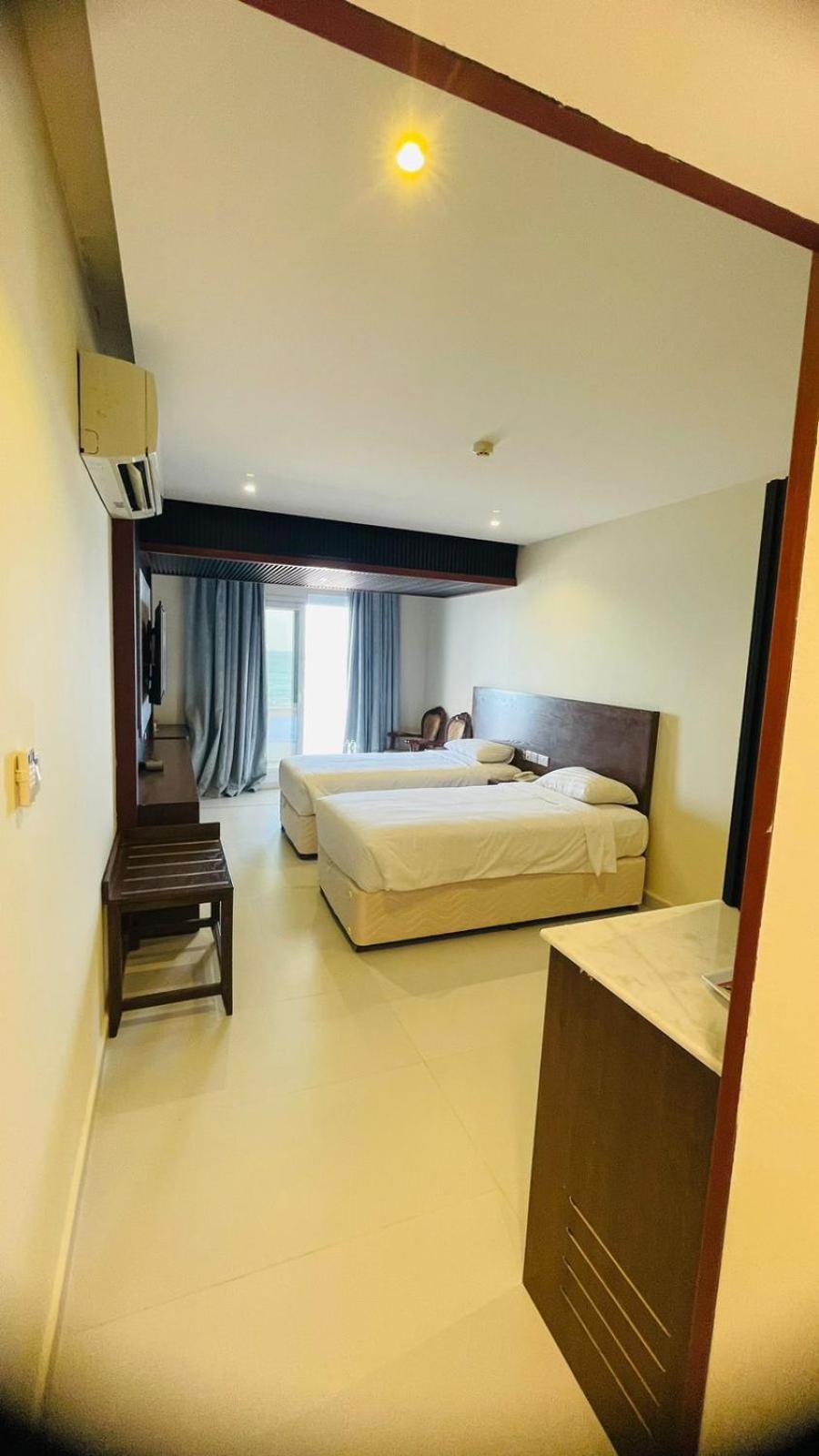 Resort Sur Beach Holiday Esterno foto